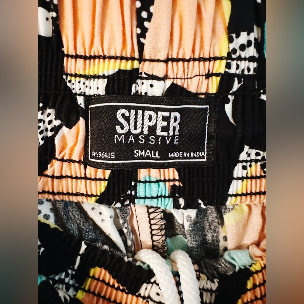 Super Massive Funky Print Elastic Waist Pants
Size Small - Picture 3 of 4